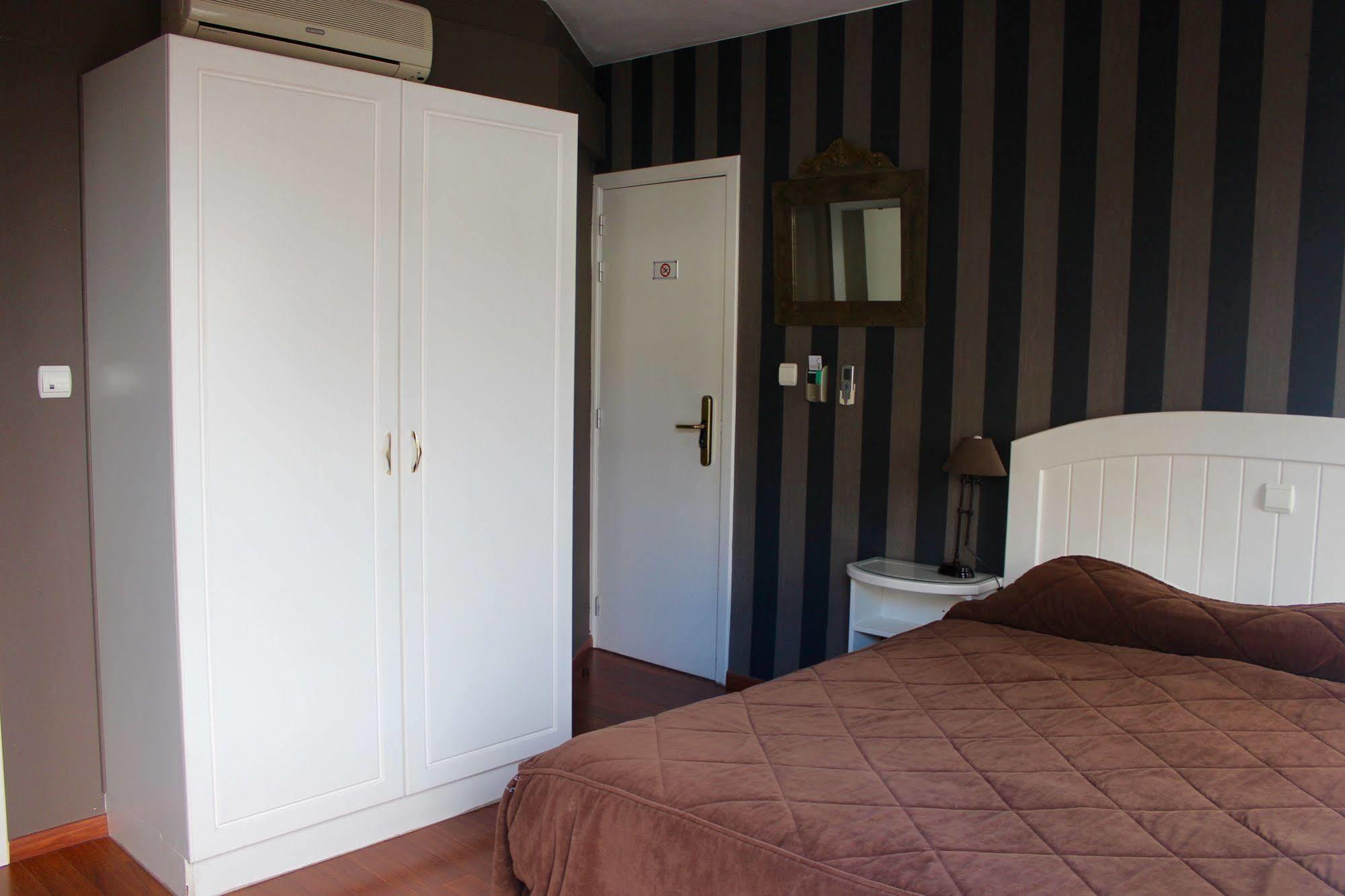 Hotel Orts Брюксел Екстериор снимка